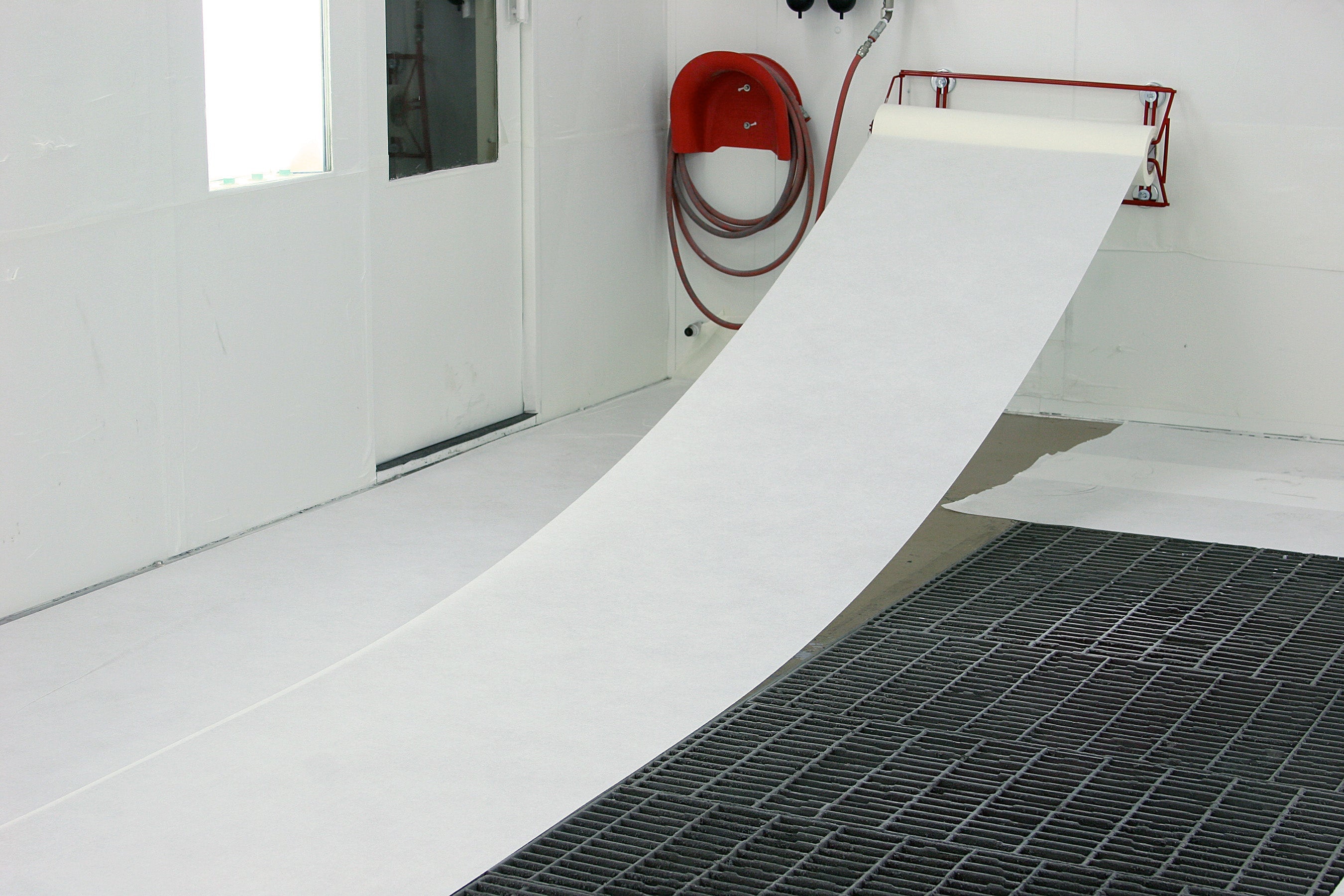 3M Dirt Trap Protection Material - 28 in x 300ft, 1 roll per case - 36852